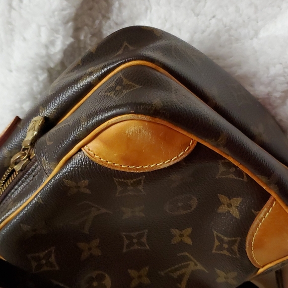 LV bag - Picture 3 of 12